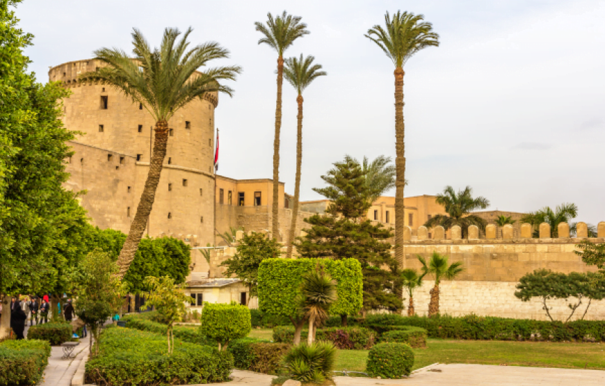 Private Islamic and Coptic Cairo Day Tour